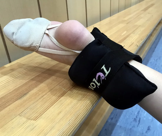 TULONI|Protection RG Cushion Tuloni size 24 x 13 cm col. Black